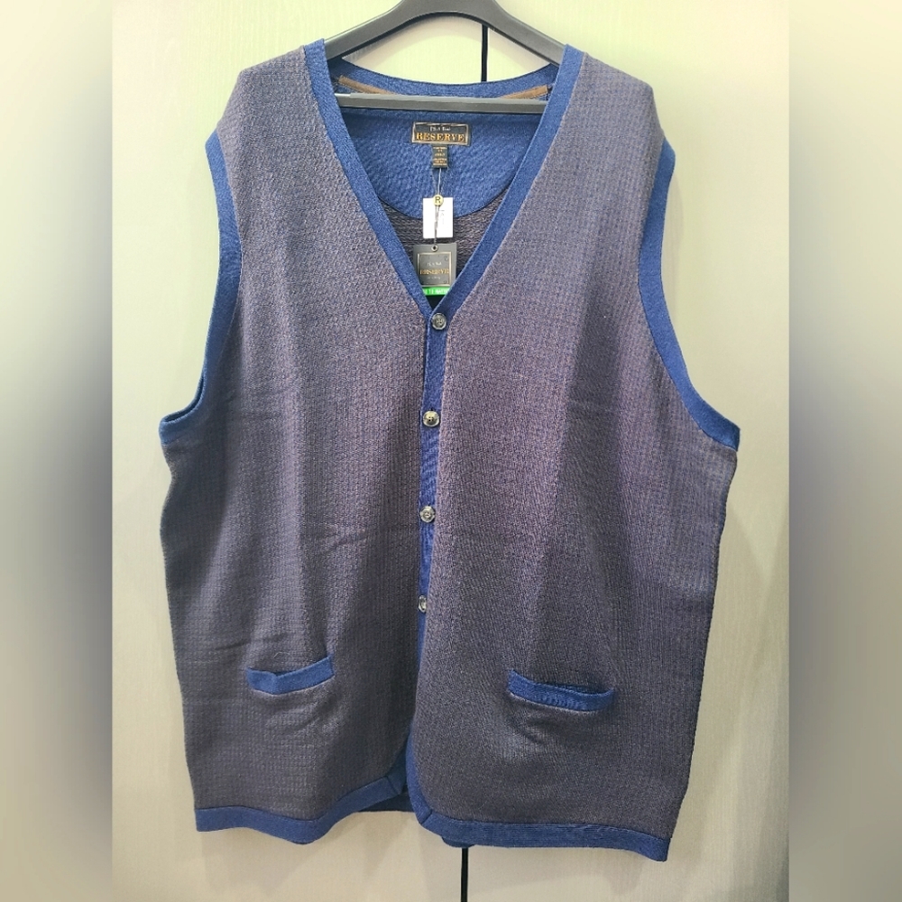 Blue/Brown checkered sleeveless sweater